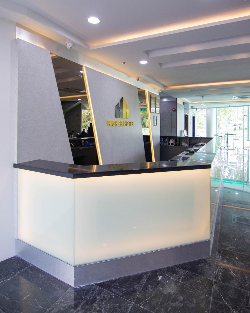 Higher Hotel Bandar Seri Begavan Dış mekan fotoğraf