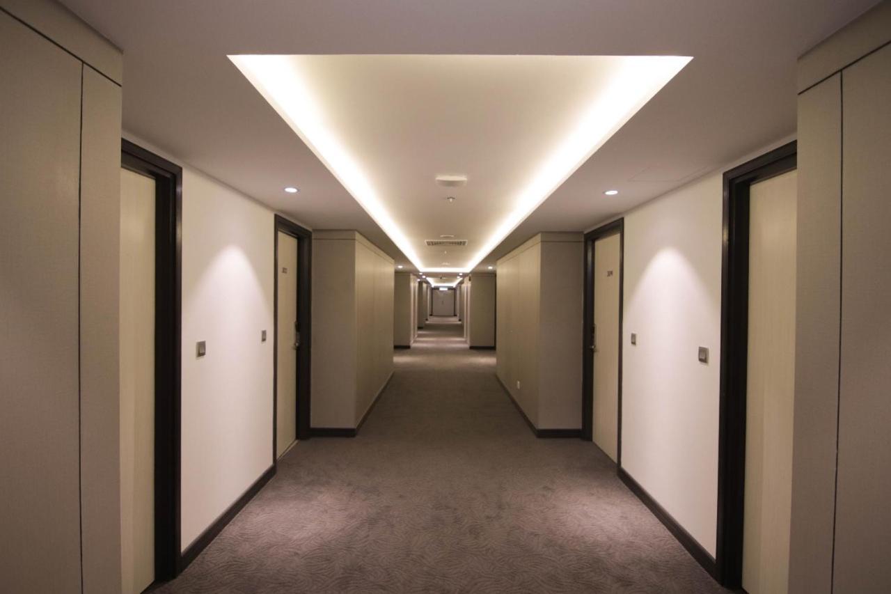 Higher Hotel Bandar Seri Begavan Dış mekan fotoğraf