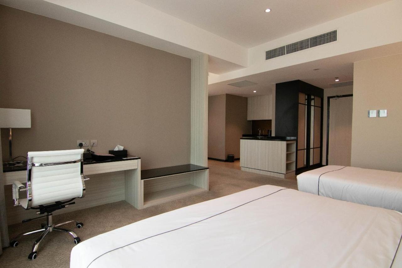 Higher Hotel Bandar Seri Begavan Dış mekan fotoğraf
