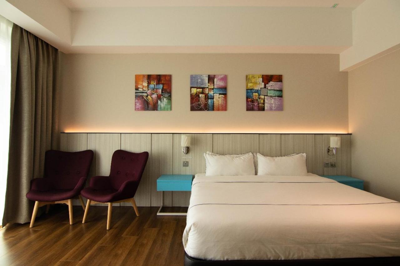 Higher Hotel Bandar Seri Begavan Dış mekan fotoğraf