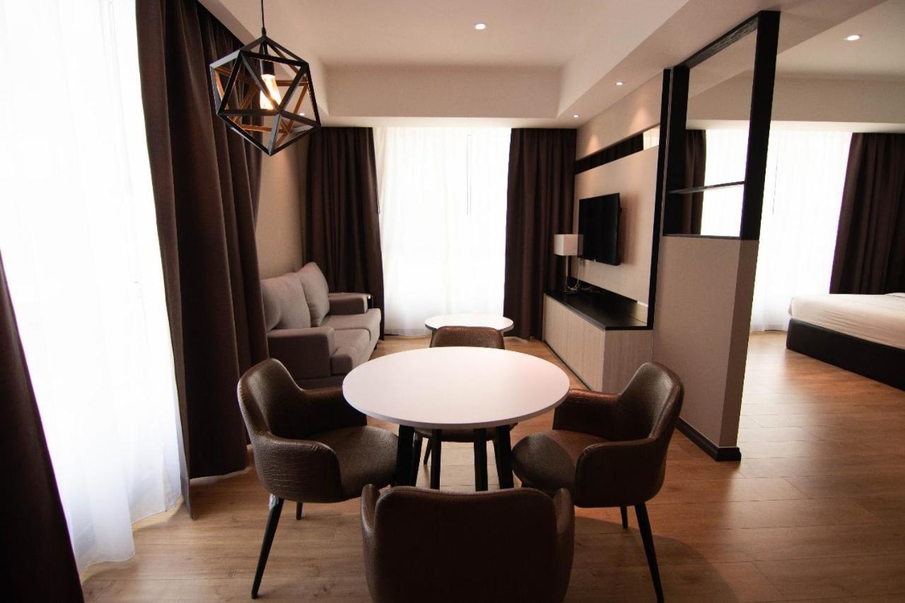 Higher Hotel Bandar Seri Begavan Dış mekan fotoğraf