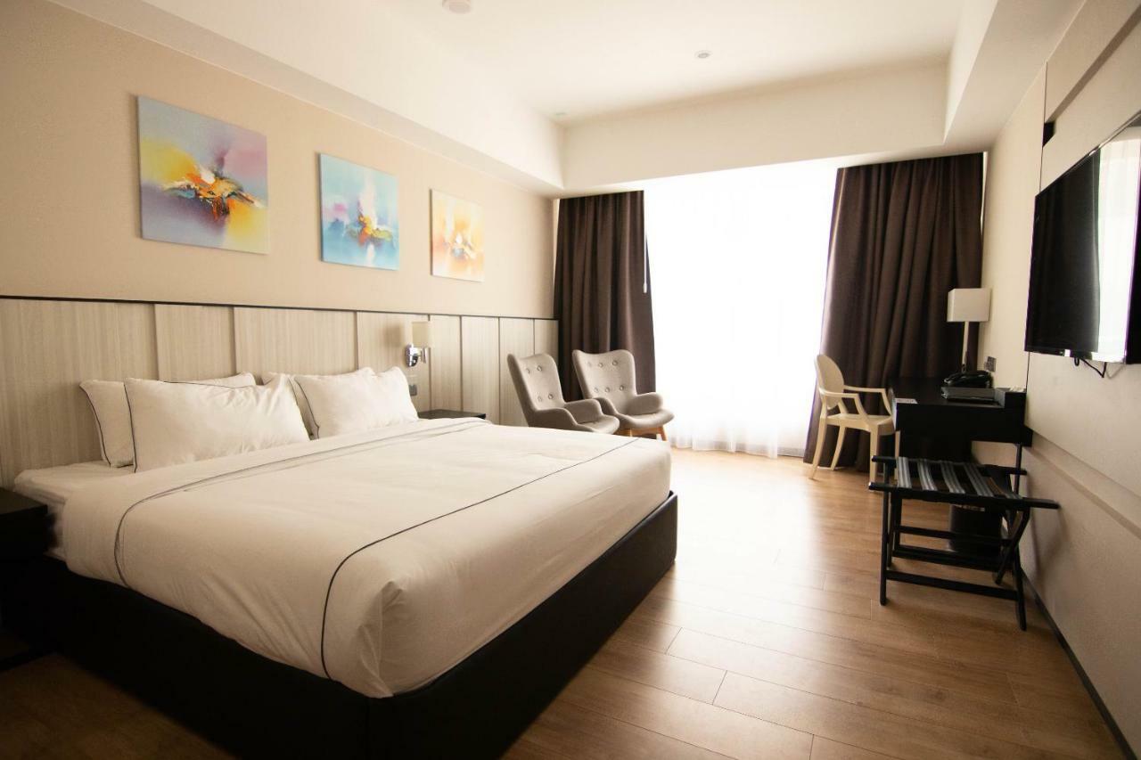 Higher Hotel Bandar Seri Begavan Dış mekan fotoğraf