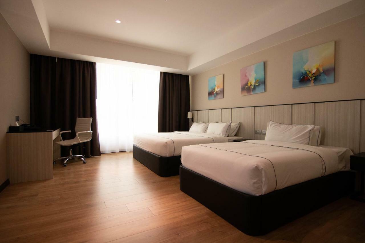Higher Hotel Bandar Seri Begavan Dış mekan fotoğraf