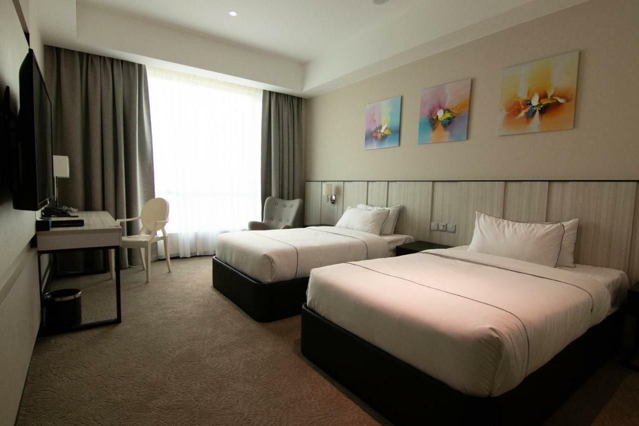 Higher Hotel Bandar Seri Begavan Dış mekan fotoğraf